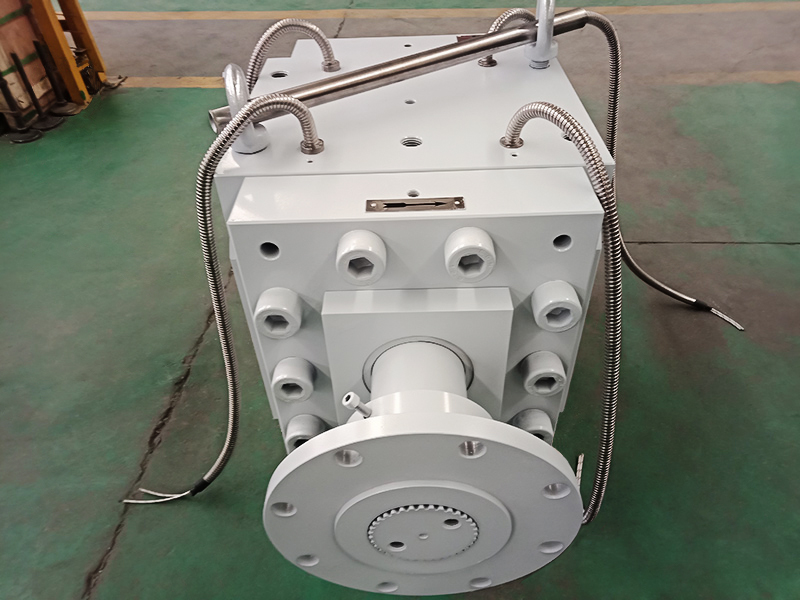 擠出機熔體泵選型全攻略:參數匹配、工況適配與選型要點